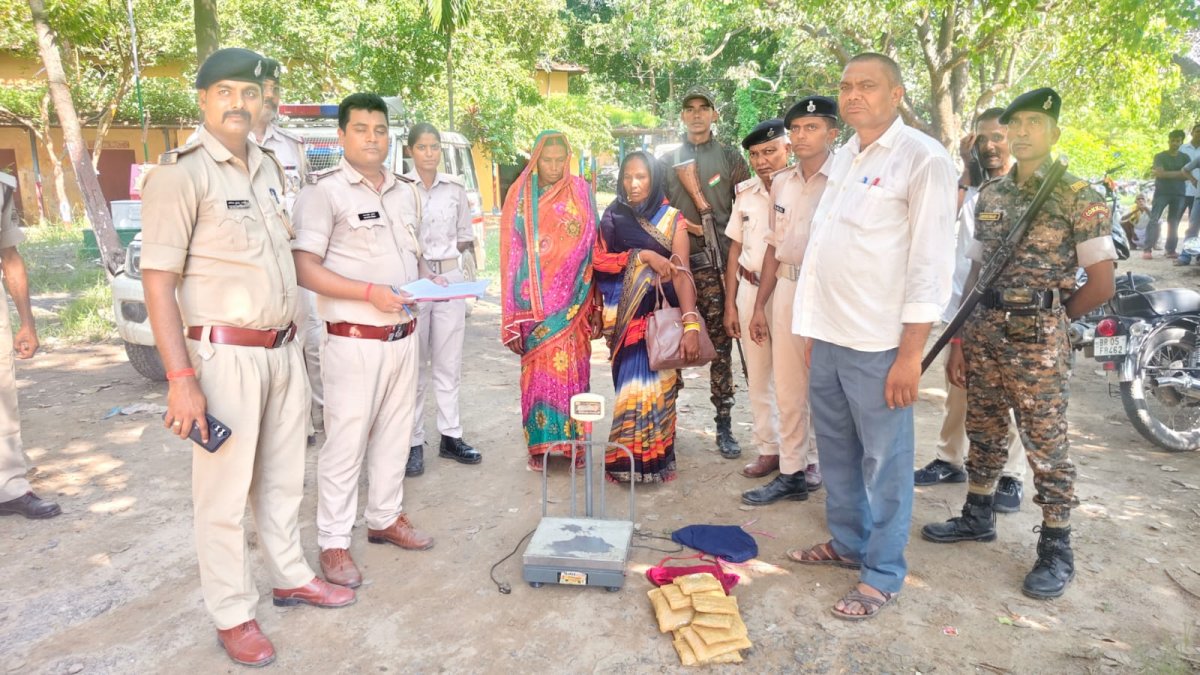 घोड़ासहन पुलिस की बड़ी कार्रवाई, 6.590 किलोग्राम अफीम के साथ दो महिला तस्कर गिरफ्तार