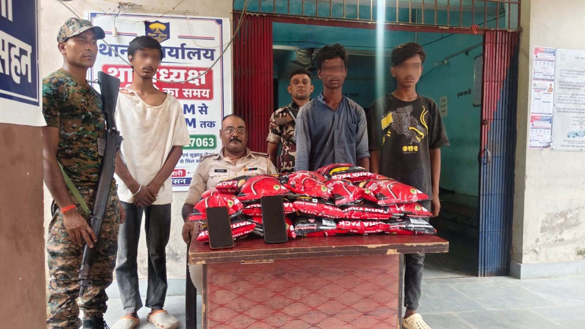 घोड़ासहन : 12 घंटे के अंदर चोरी का खुलासा, चोरी के सामान के साथ तीन आरोपी गिरफ्तार