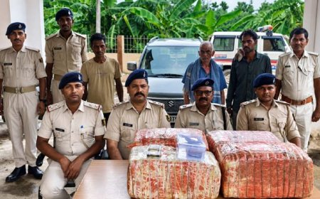 कुण्डवा चैनपुर : गांजा तस्करी पर पुलिस का बड़ा प्रहार, 54 किलो गांजा के साथ तीन तस्कर गिरफ्तार
