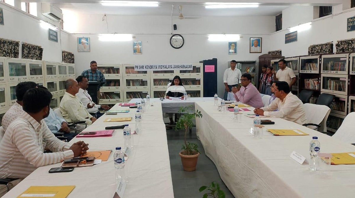 सीतामढी :- केंद्रीय विद्यालय जवाहर नगर में विद्यालय प्रबंधन समिति की बैठक आयोजित