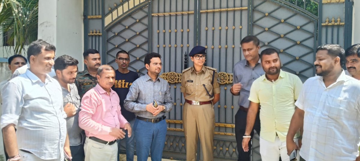 सीतामढ़ी :- शिवहर से कांवड़ियों का जत्था सोमेश्वर धाम के लिए रवाना