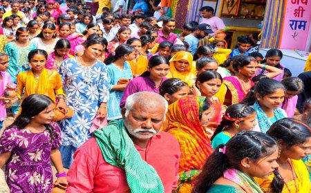 रामगढ़वा : 2007 से चली आ रही गणेश पूजा की परंपरा इस वर्ष भी कायम, सैकड़ों कलश के साथ निकली भव्य शोभायात्रा