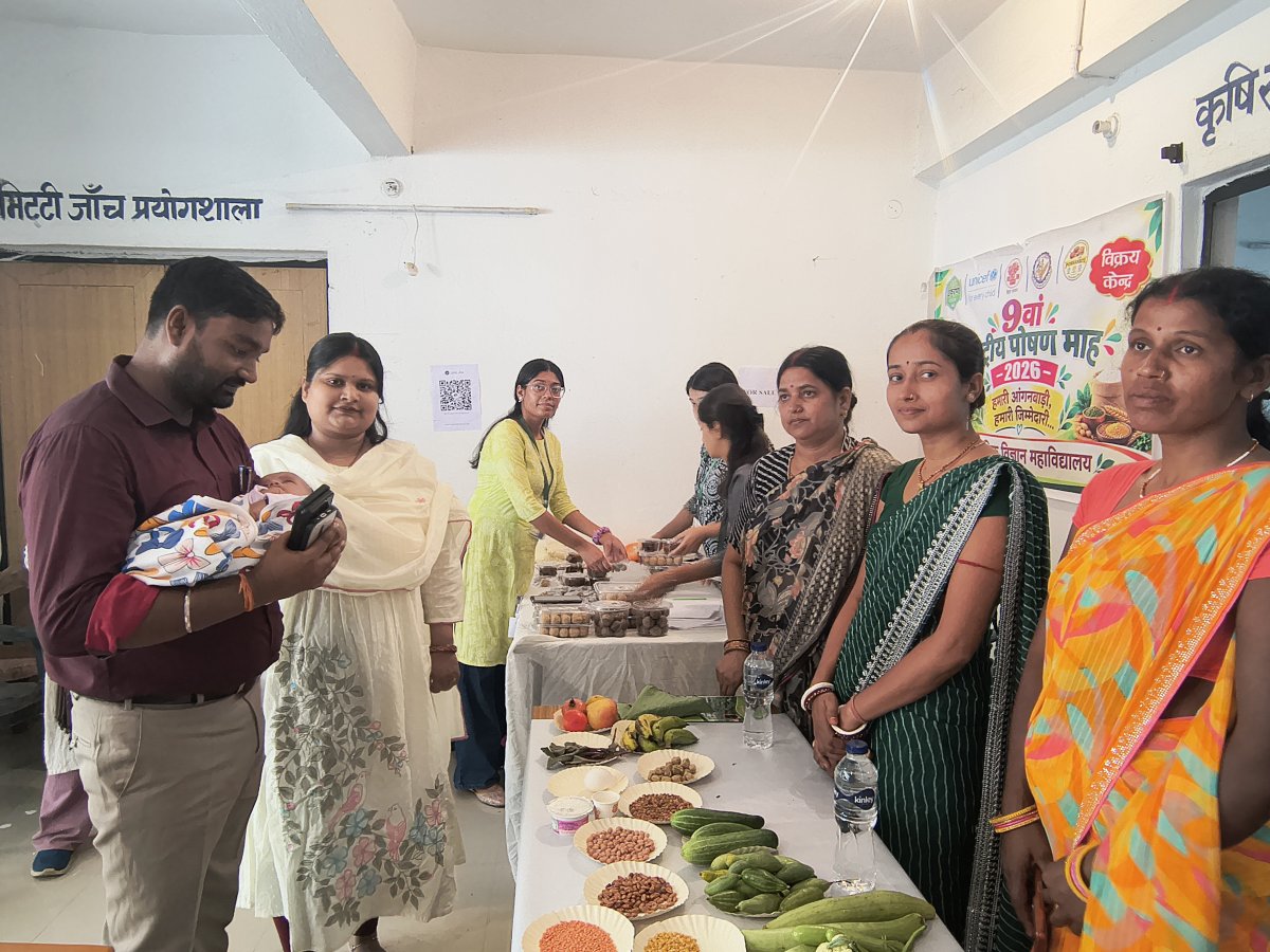 पोषण मेले में दिखी स्थानीय खाद्य विविधता, परिवार संग पहुंचे पूसा बीडीओ