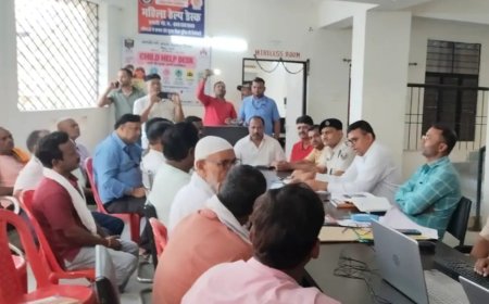 बिना लाइसेंस नहीं होगी पूजा, थाने में शांति समिति की बैठक में सुरक्षा पर हुई चर्चा