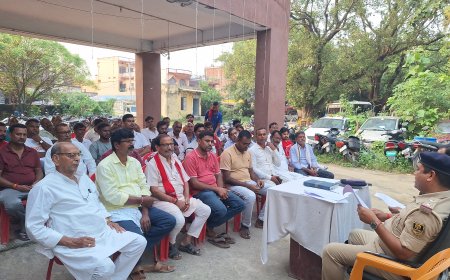 घोड़ासहन : शांति समिति और पूजा समितियों की बैठक, दुर्गापूजा को लेकर प्रशासन सख्त, दिए गए कड़े निर्देश